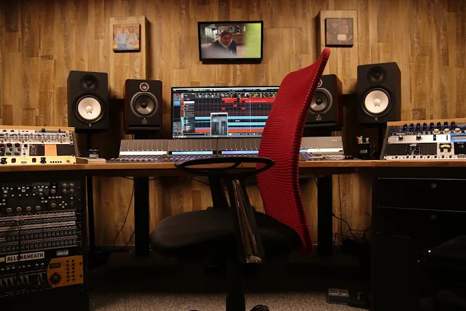 SoundCore Studio Nice